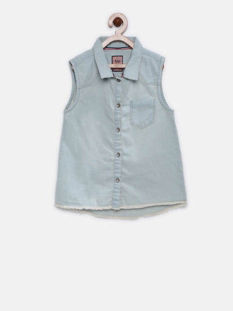 

Lee Cooper Girls Blue Regular Fit Solid Sleeveless Casual Shirt