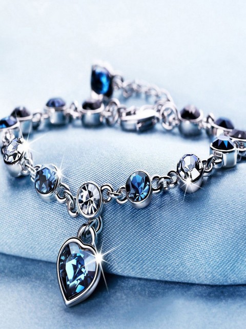 

UNIVERSITY TRENDZ Women Silver-Toned & Blue Cubic Zirconia Antique Silver-Plated Wraparound Bracelet