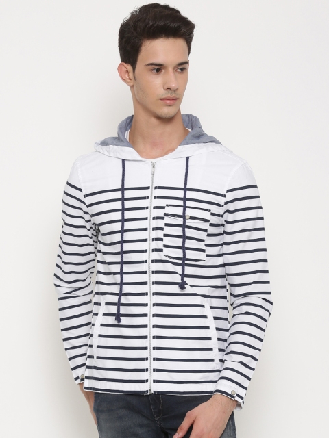 

Slub Men White & Navy Striped Jacket