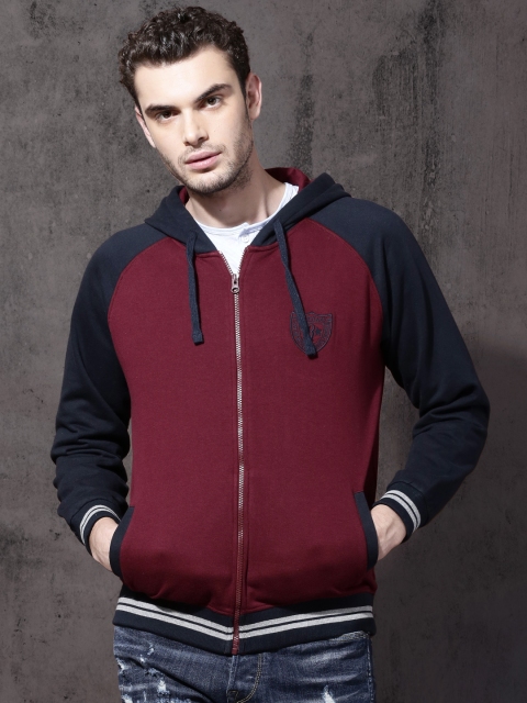 

Roadster Men Maroon Hooded Sweatshirt
