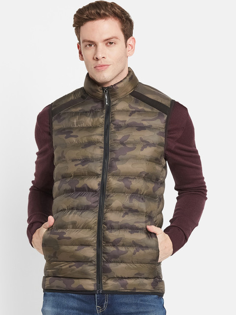 

METTLE Men Olive Green Camouflage Puffer Jacket