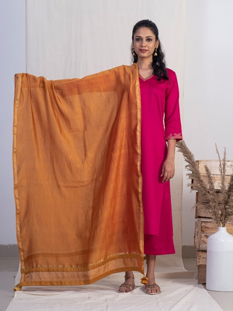 

AKISO Women Mustard & Gold Solid Silk Blend Chanderi Dupatta