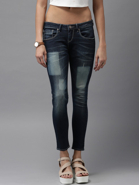 

HERE&NOW Women Blue Cropped Skinny Fit Mid-Rise Mildly Distressed Stretchable Jeans