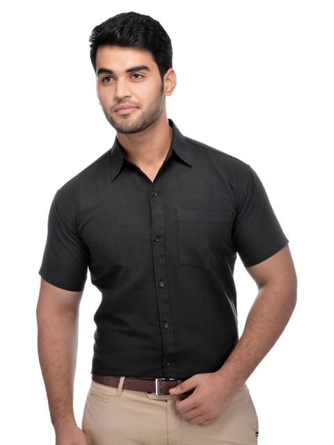 

RIAG Men Black Solid Formal Shirt