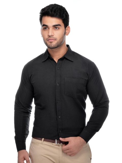 

RIAG Men Black Solid Formal Shirt