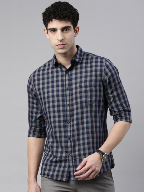 

Chennis Men Navy Blue Slim Fit Buffalo Checks Checked Casual Shirt