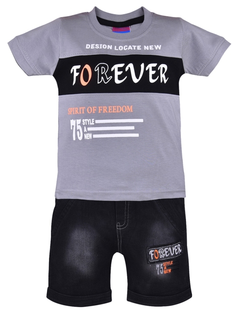 

Wish Karo Boys Grey & Black Printed T-shirt with Shorts