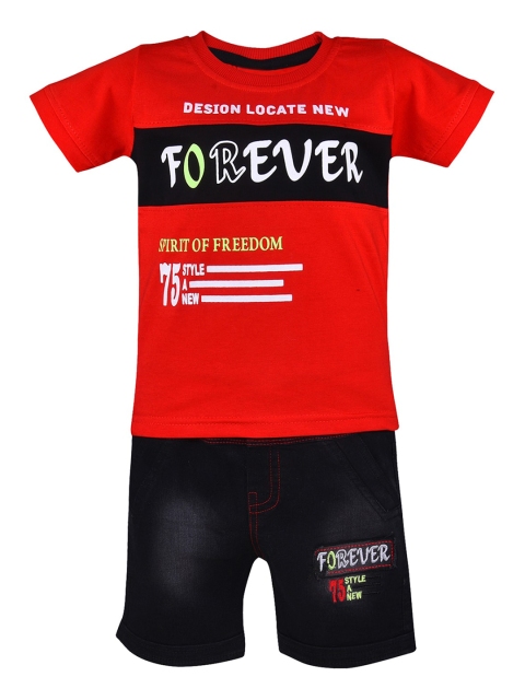

Wish Karo Boys Red & Black Printed T-shirt with Shorts