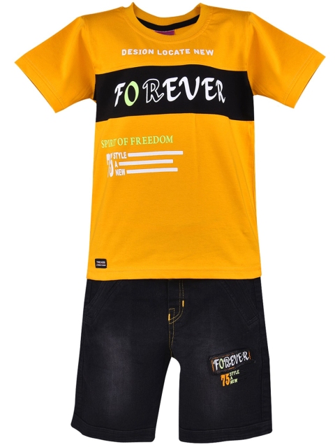 

Wish Karo Boys Yellow & Black Printed T-shirt with Shorts