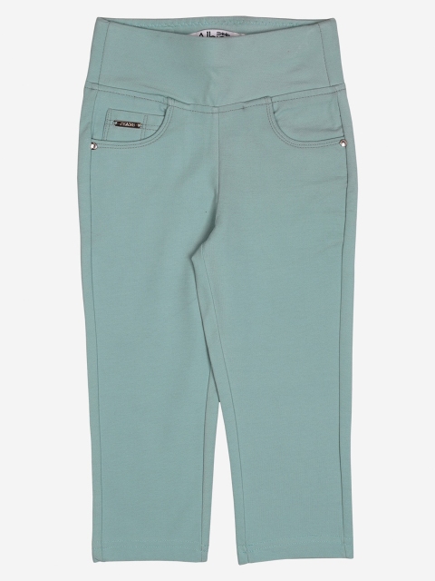 

Albion Girls Sea Green Solid Relaxed Fit Capris