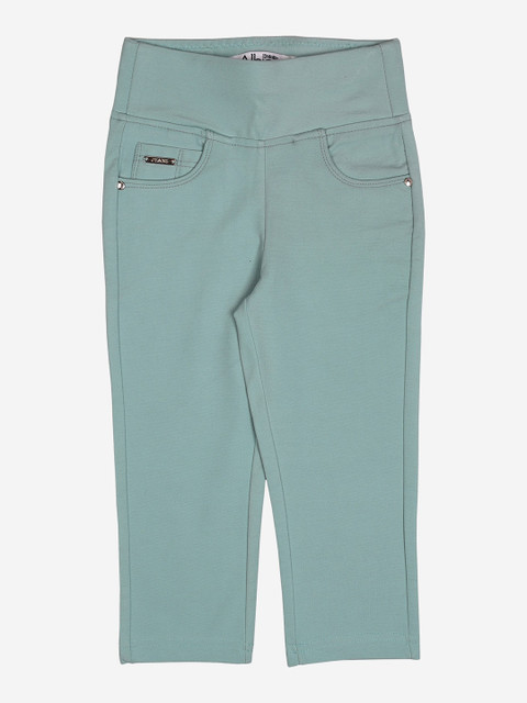 

Albion Girls Sea Green Solid Relaxed Fit Cotton Capris