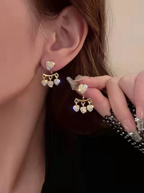

Vembley Gold-Toned Gold-Plated Contemporary Studs Earrings