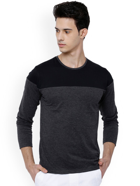 

HIGHLANDER Men Charcoal Solid Round Neck T-shirt