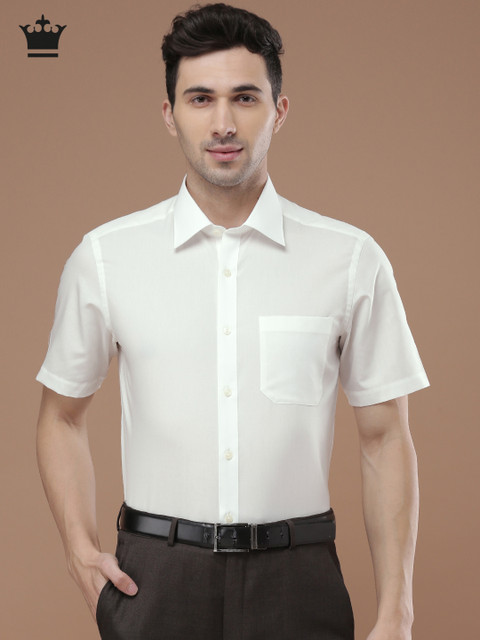 

Louis Philippe Men Off-White Regular Fit Solid Formal Shirt