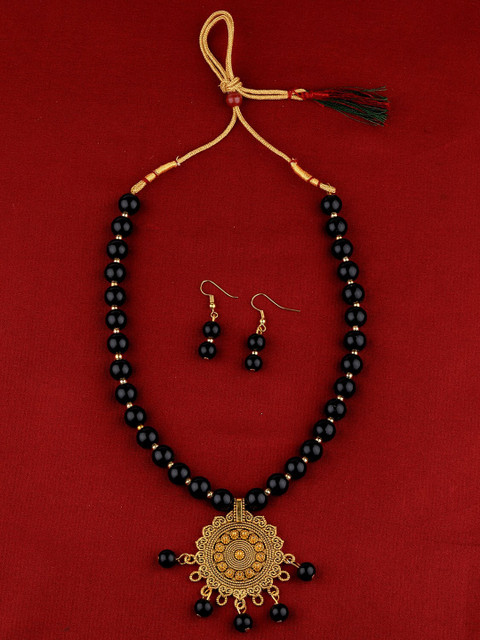 

Silver Shine Black Pearl Golden Pendent Jewellery Set