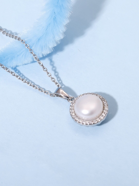 

GIVA Silver-Plated 925 Sterling Silver White Pearl Studded Pendant With Link Chain