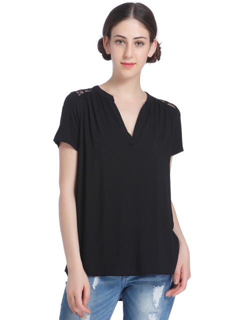

ONLY Women Black Solid Top