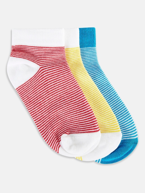 

Pantaloons Junior Boys Pack Of 3 Assorted Ankle-Length Socks, Red