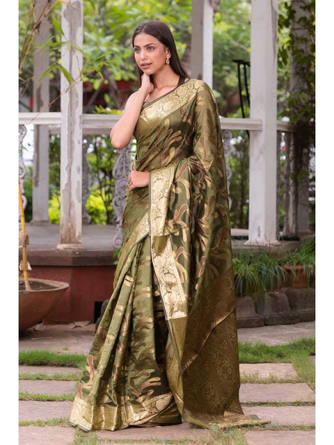 

KARAGIRI Green & Gold-Toned Woven Design Zari Saree