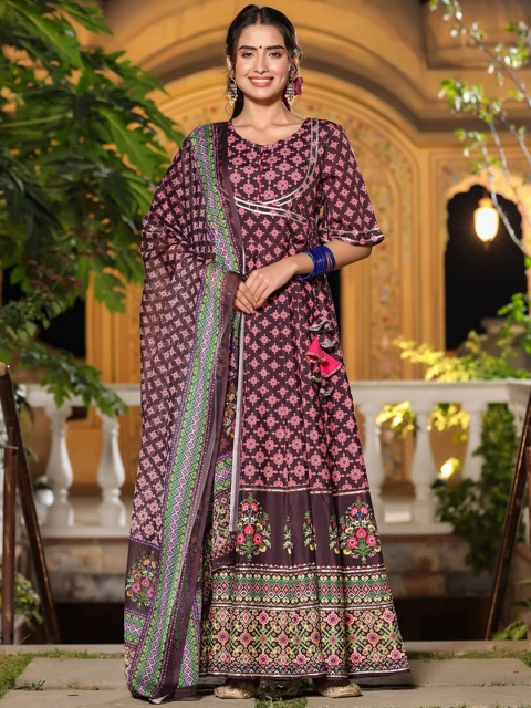 

mirari Women Black Floral Printed Handloom Kurta