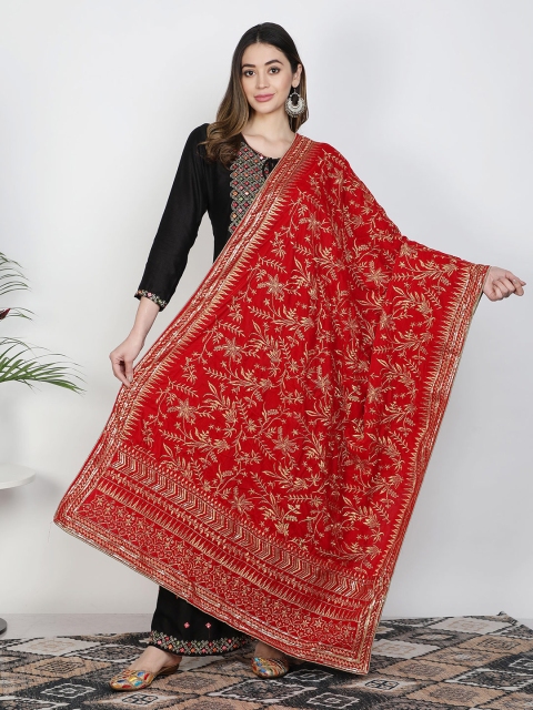 

Moda Chales Red & Gold-Toned Embroidered Velvet Dupatta with Zari