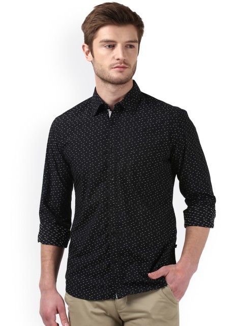 

Parx Men Black & White Slim Fit Self Design Casual Shirt