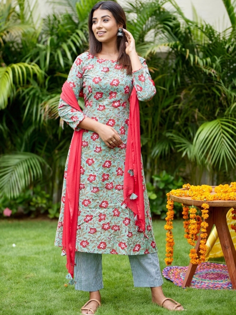 

NANGALIA RUCHIRA Women Green Floral Printed Pure Cotton Kurta with Trousers & Dupatta