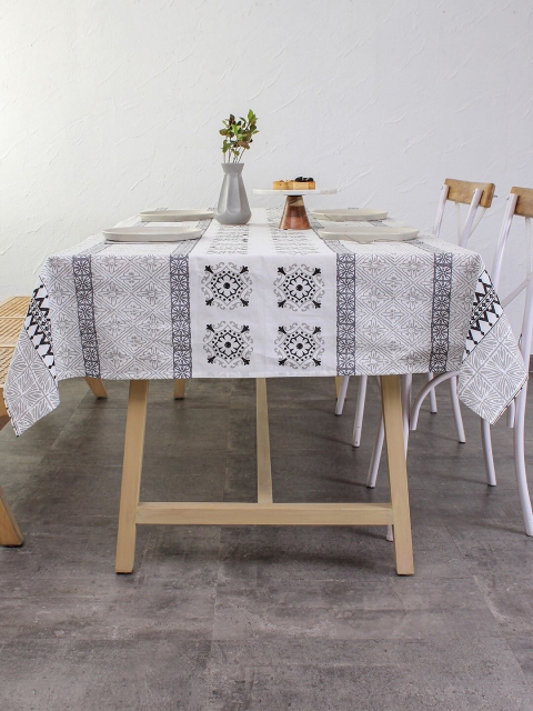 

House This Printed 8 Seater Cotton Table Cover, Black
