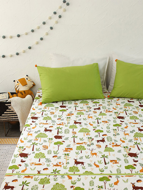 

House This White & Green Floral 180 TC Queen Bedsheet with 2 Pillow Cotton Covers