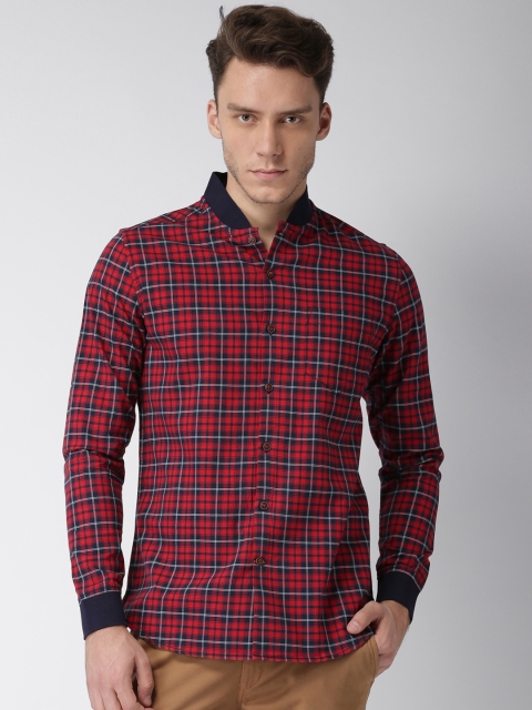 

Mast & Harbour Men Red & Navy Blue Regular Fit Checked Casual Shirt