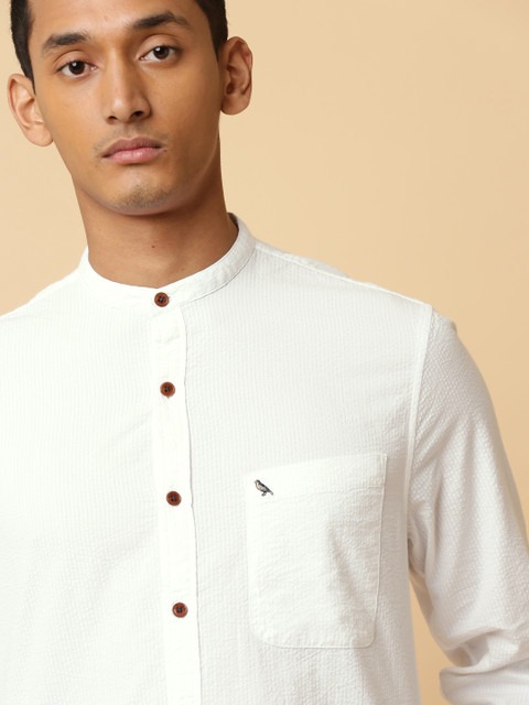 

Mr Bowerbird Men White Tailored Fit Seersucker Holiday Shirt