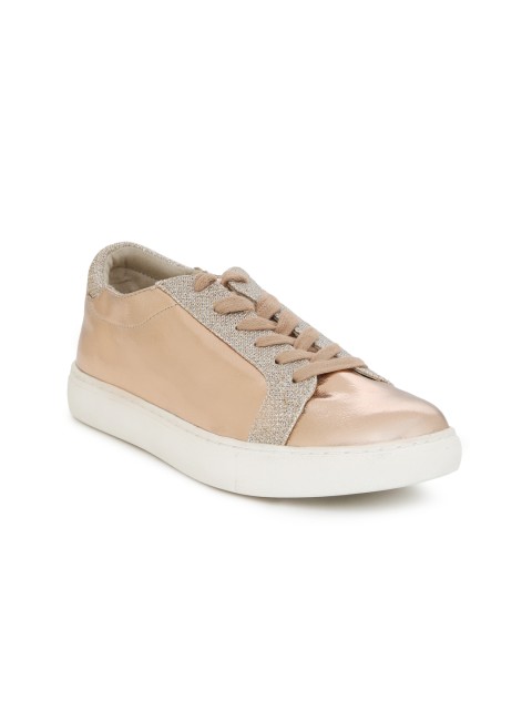 

Kenneth Cole Women Gold-Toned JOEY Sneakers