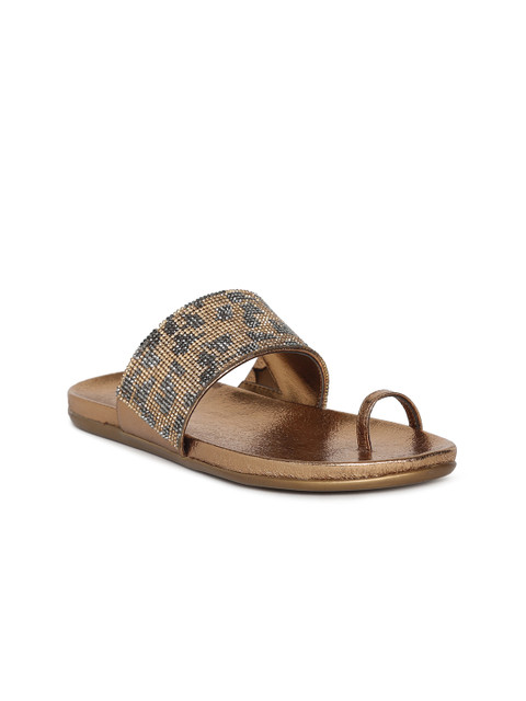 

Kenneth Cole Women Brown Embellihed One Toe Flats