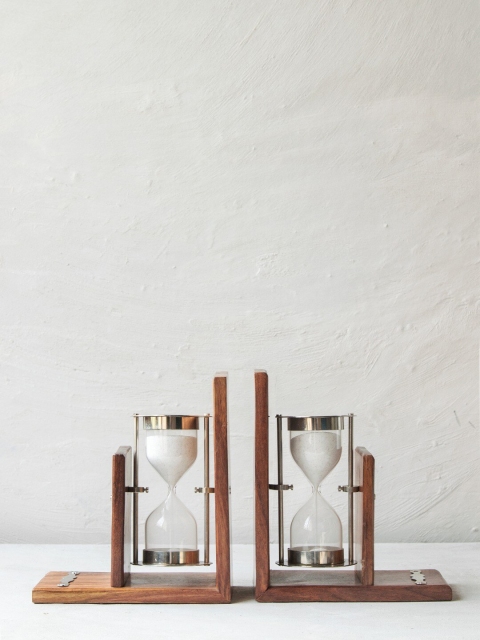 

The 7 DeKor Solid Wooden Hourglass Bookend Organisers, Brown