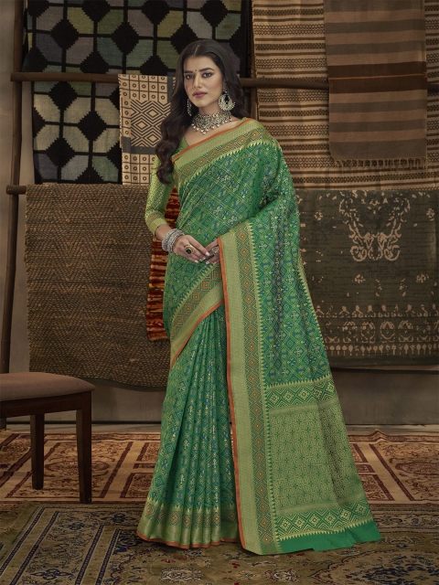 

elora Woven Design Zari Silk Blend Patola Saree, Green