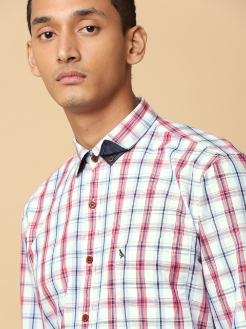 

Mr Bowerbird Men White Tailored Fit Space Dyed Premium Plaid Favorite Shirt