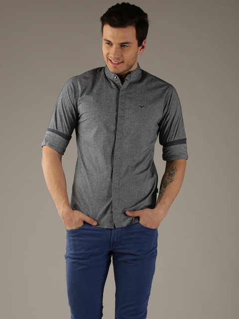 

Flying Machine Men Grey Slim Fit Solid Casual Shirt