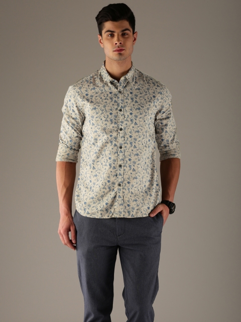 

Flying Machine Men Beige & Blue Printed Casual Shirt
