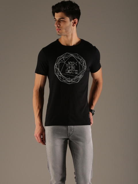 

Flying Machine Men Black Printed Round Neck T-Shirt