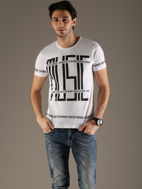 

Flying Machine Men White Black Printed Pure Cotton T-shirt