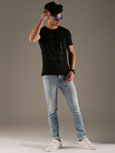 

Flying Machine Men Black Printed Round Neck T-shirt