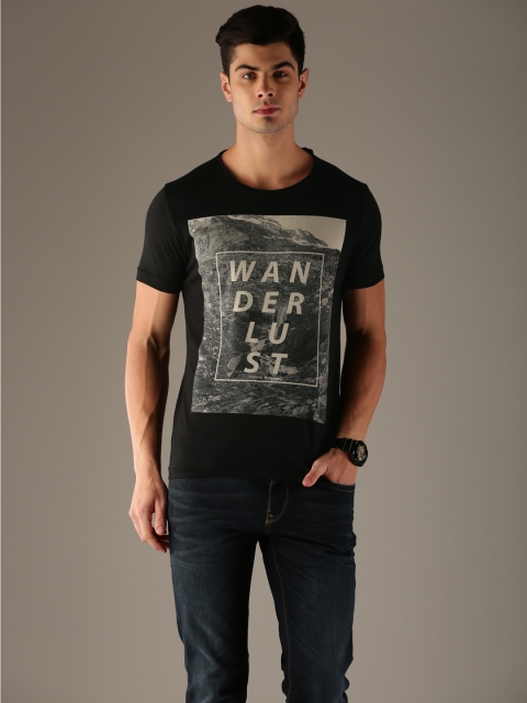 

Flying Machine Men Black Printed Round Neck T-shirt