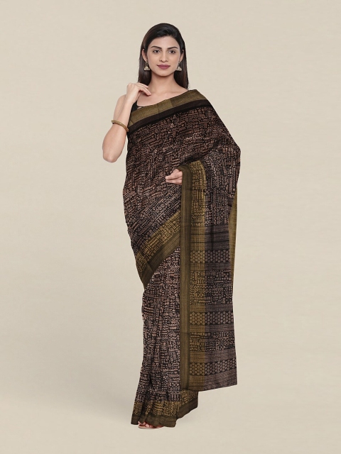 

Pothys Black & Cream-Coloured Geometric Printed Saree