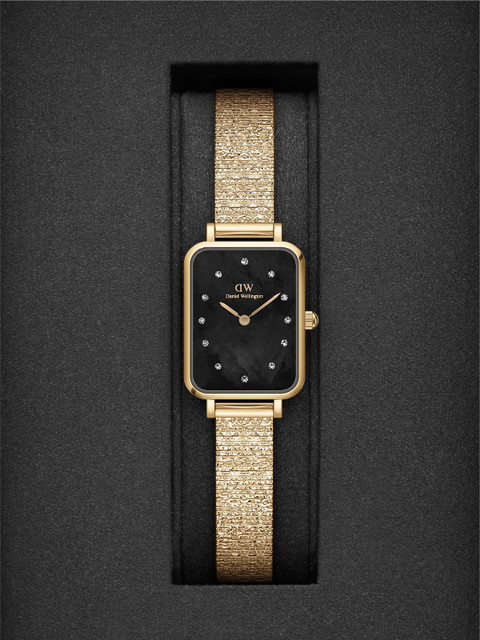 

Daniel Wellington Women Black Embellished Dial & Gold Toned Stainless Steel Bracelet Style Straps Analogue Watch