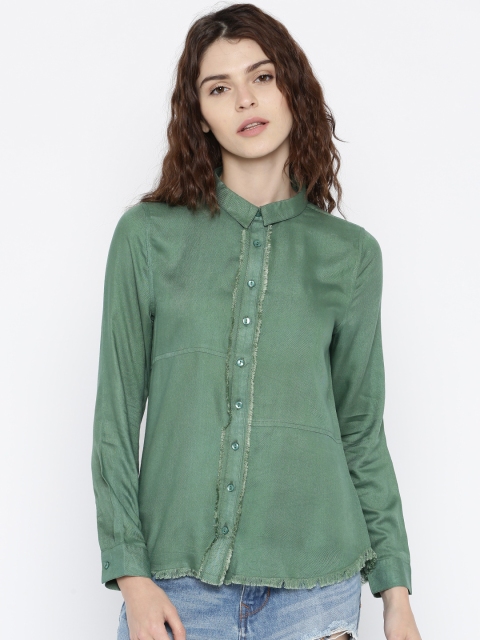 

Mast & Harbour Women Green Regular Fit Solid Casual Shirt