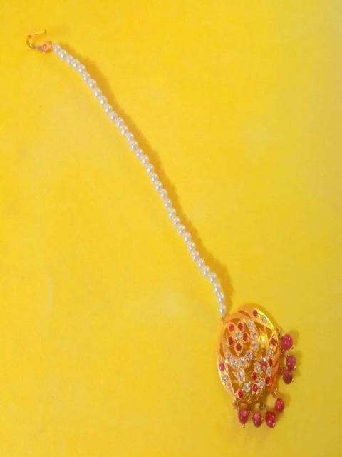 

Runjhun Gold-Plated Stone-Studded Maang Tikka, Pink