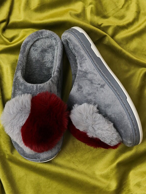 

Brauch Women Grey & Red Love Heart Winter Room Slippers
