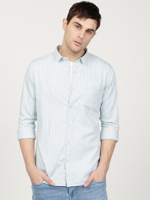 

ether Men Blue & White Striped Slim Fit Denim Shirt