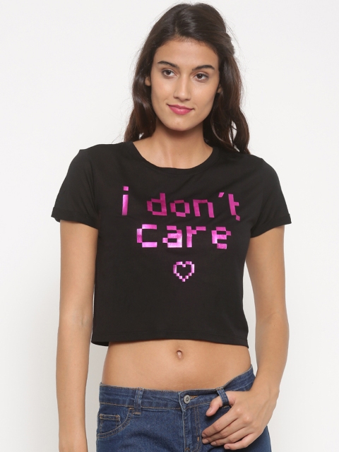 

pink woman Women Black Printed Crop Top
