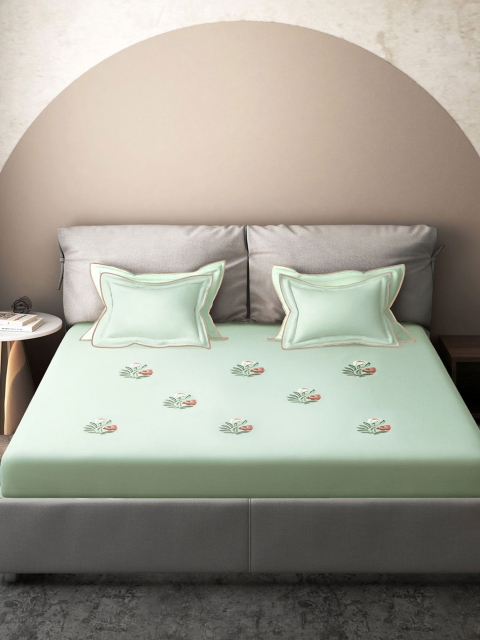 

DDecor Green Embroidered 180 TC Cotton Double XL Bedding Set